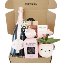 Chandon Rose & Tulip Gift Box
