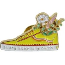 Enamel Pin "Every Step is Growth"