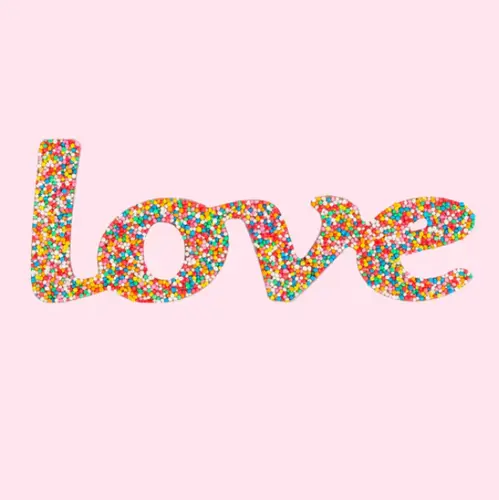 10. Love & Bubbles Gift Box thumbnail