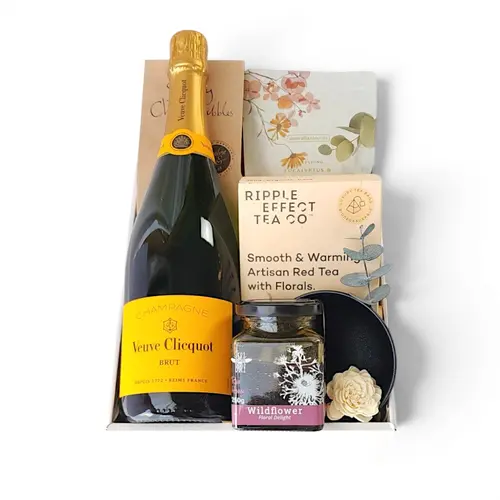 Vueve Warming Gift Box