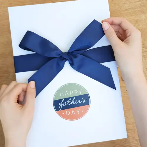 2. Dad's Deluxe Chill Gift Box thumbnail